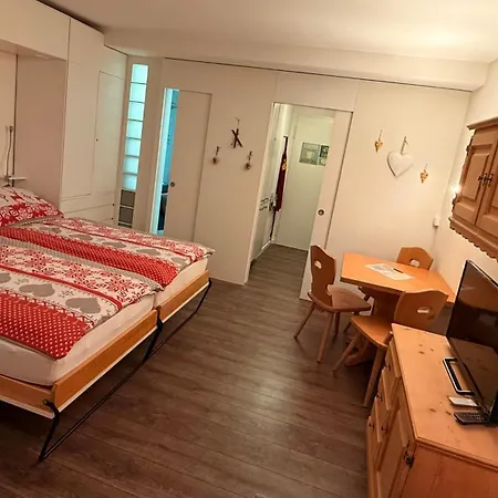 Apartment Gemuetliches Alpenstudio Mitten In Perfekt Angebunden, Extrem Ruhig Und Ideal Als Rueckzugsort Fuer Entspannung, Sportliche Aktivitaeten Oder Ein Entspanntes Wochenende Davos